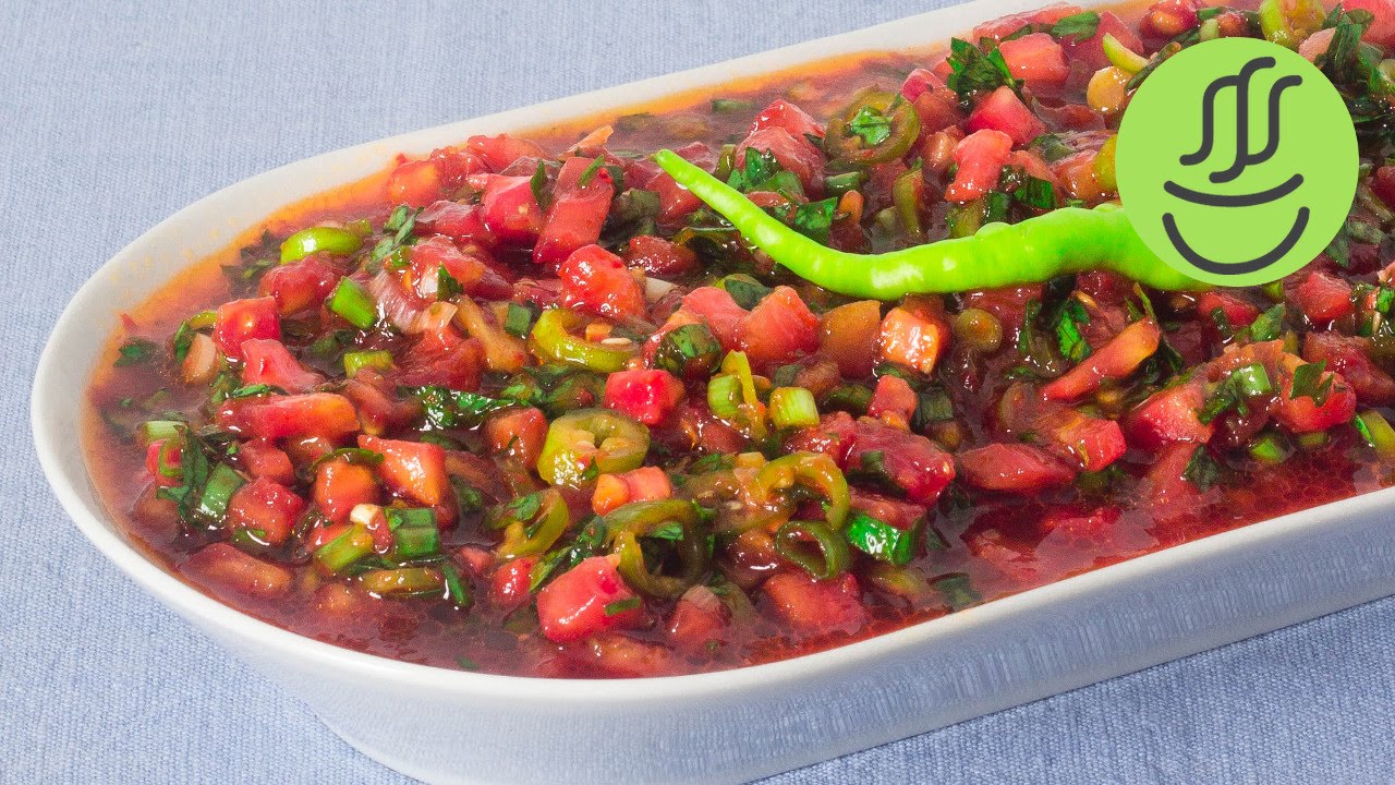Acı Ezmeli Salata